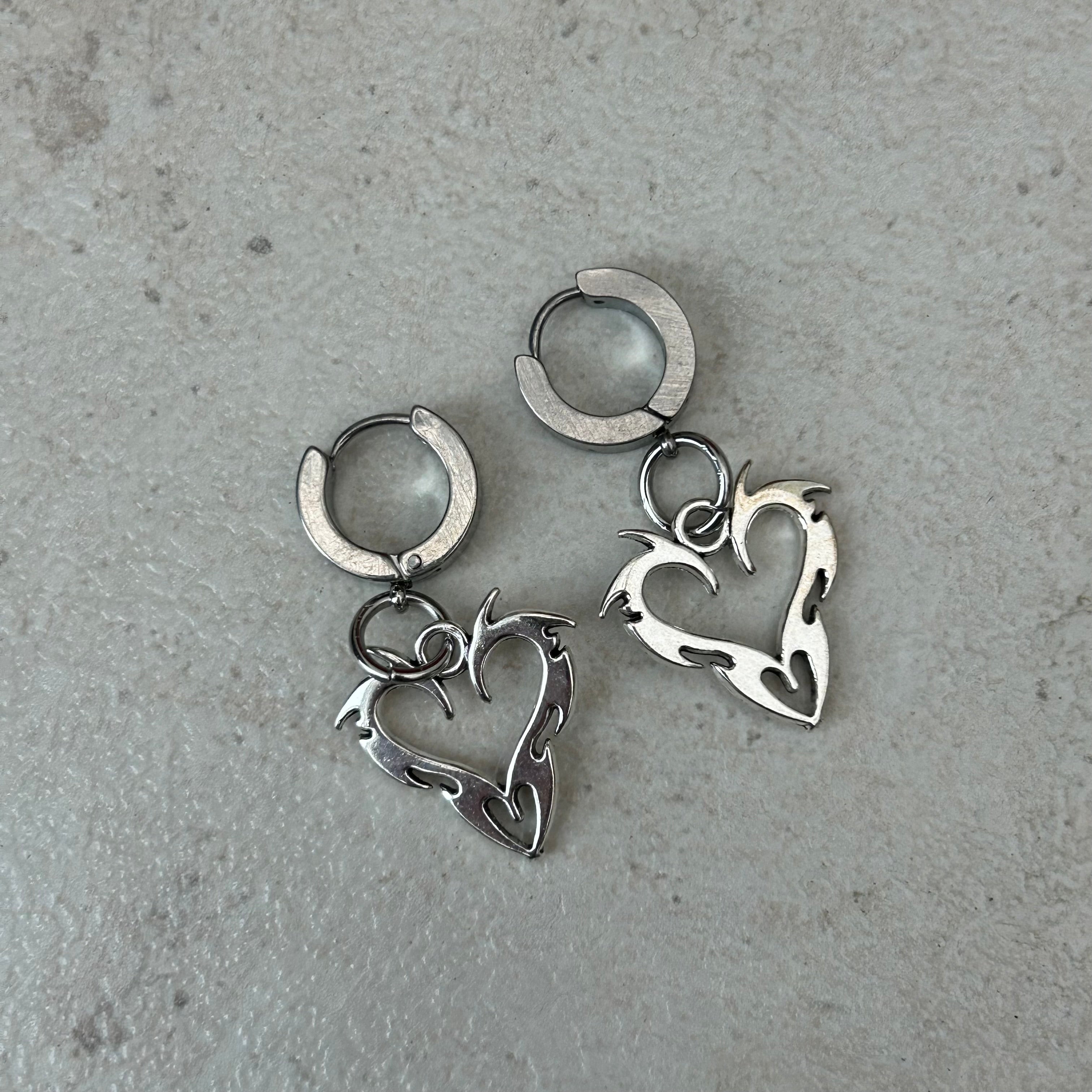 Single strand gothic heart earrings