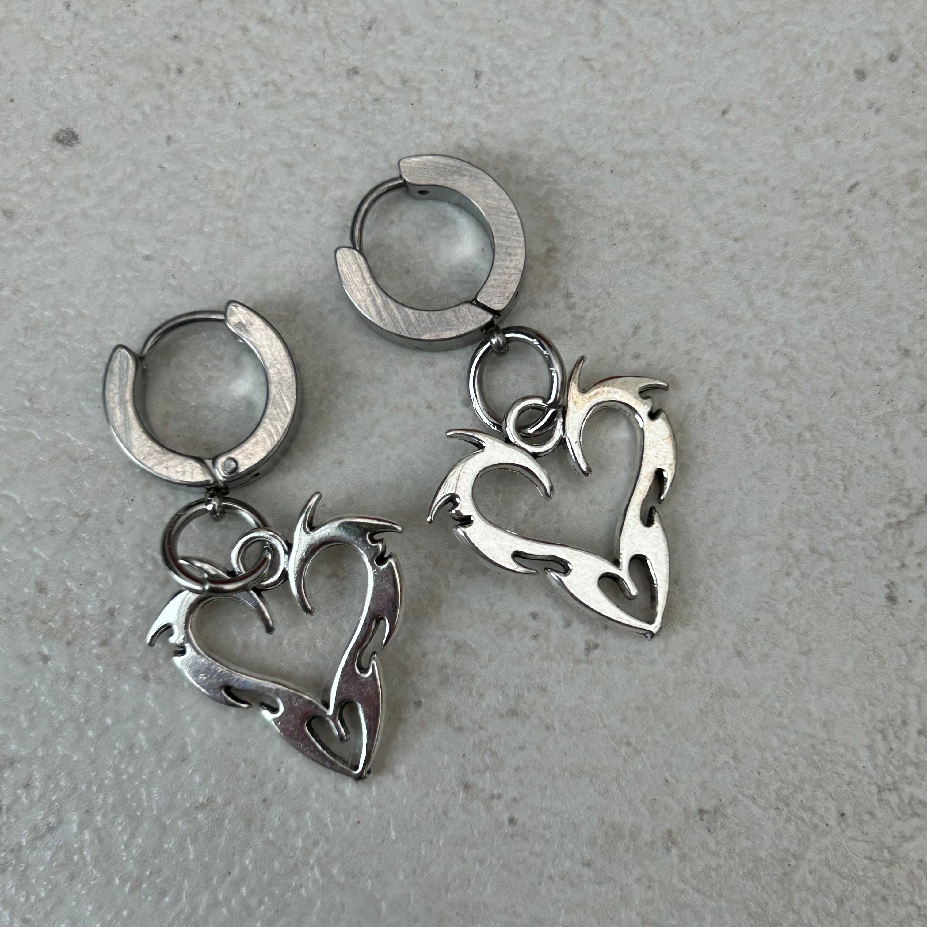 Single strand gothic heart earrings