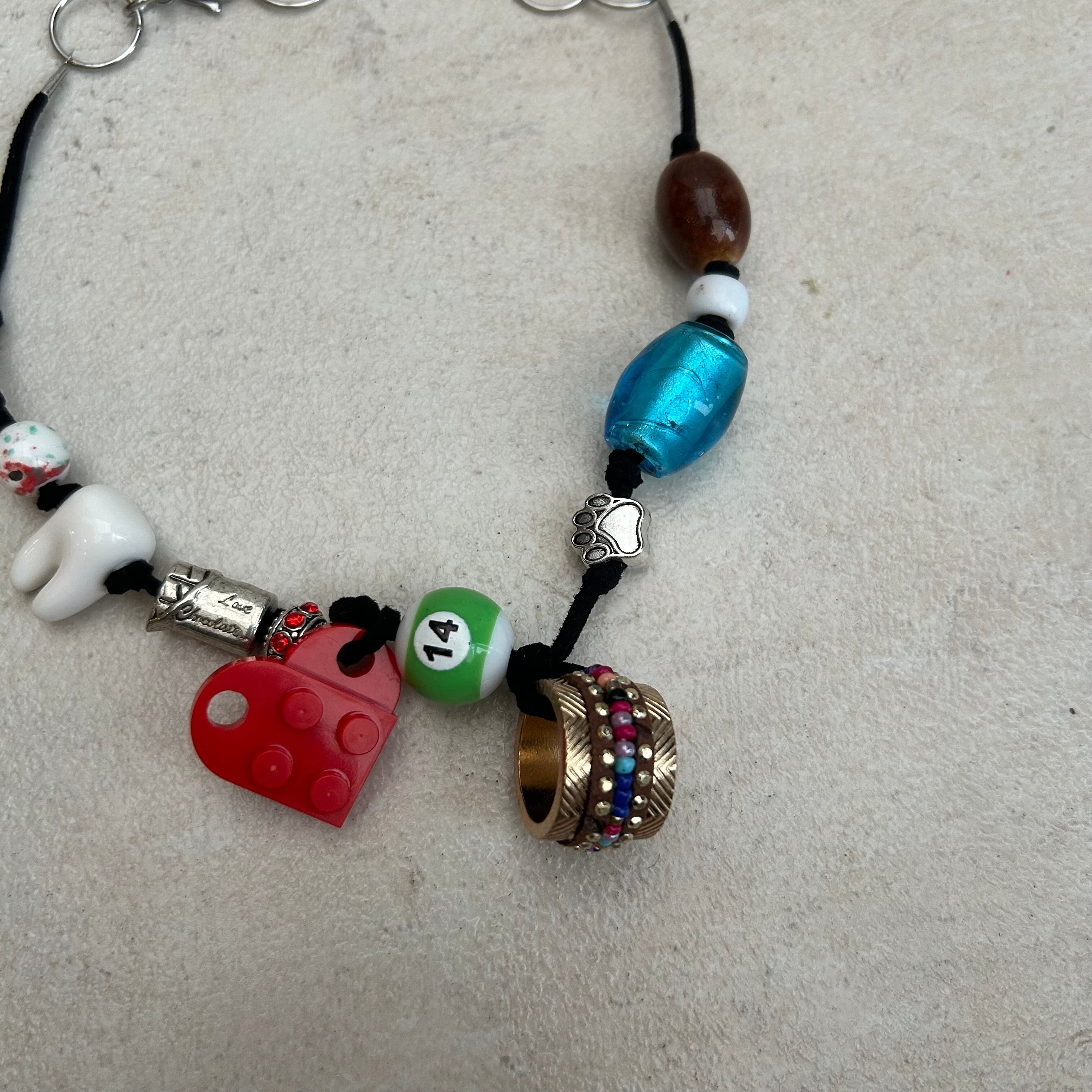 sentimental treasures (choker)