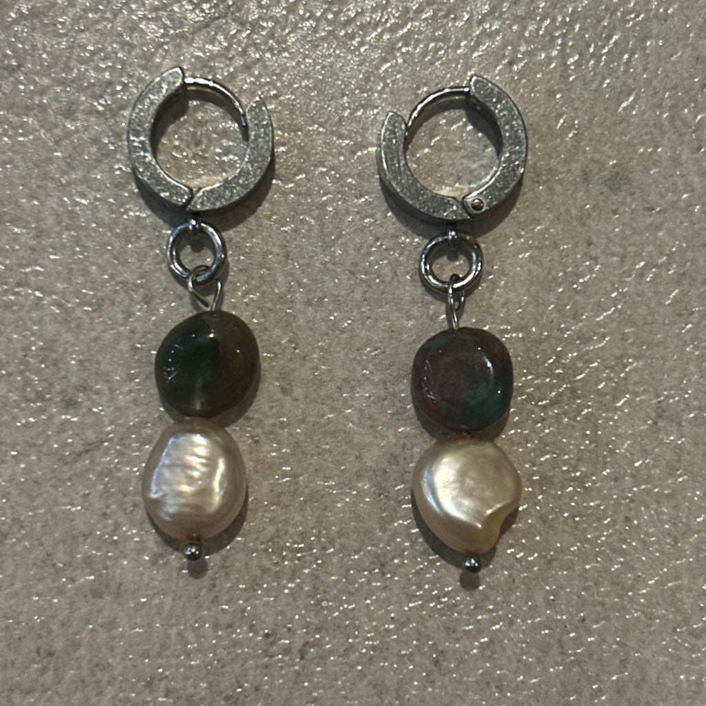 Chic Stainless steel huggies