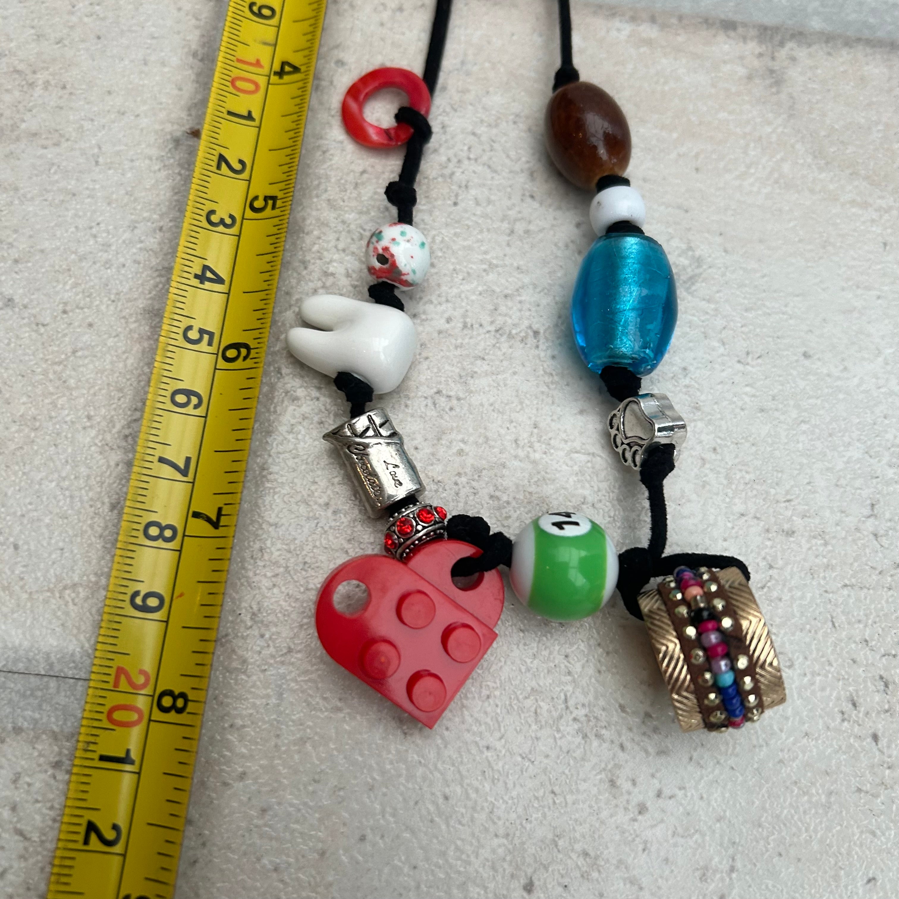 sentimental treasures (choker)