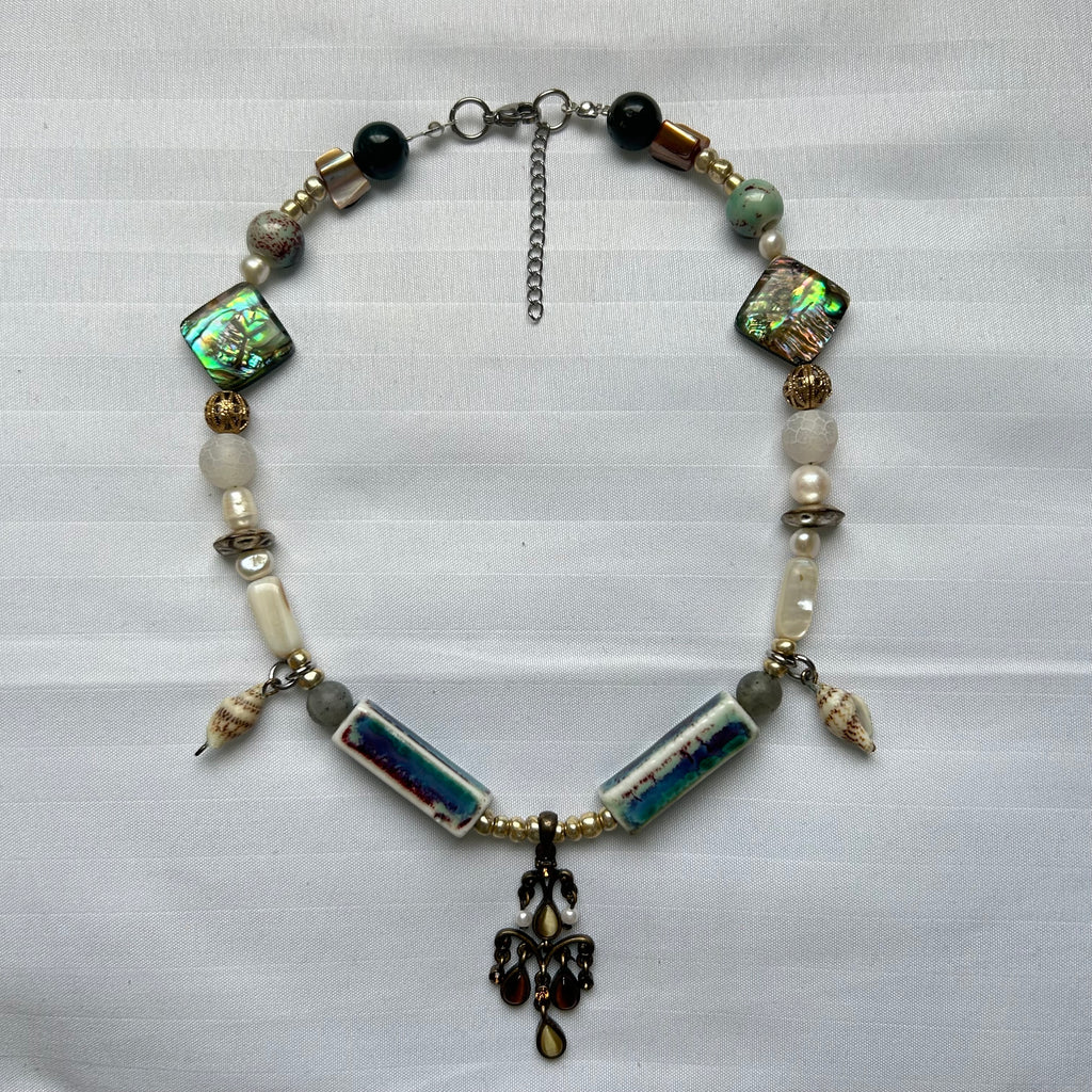 "Ivory" glass and abalone beaded pendant necklace