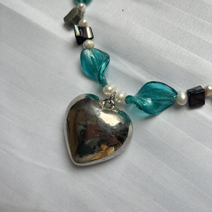 'Lara' puffy heart and chunky beaded necklace