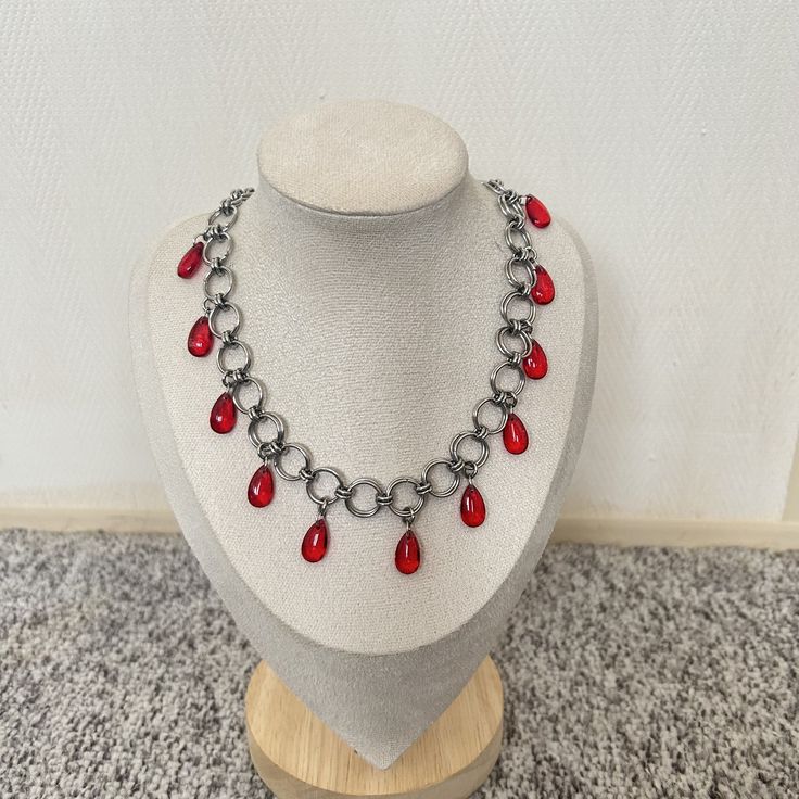 'Tears of Blood' Stainless steel chainmail silver and red glass droplet choker necklace