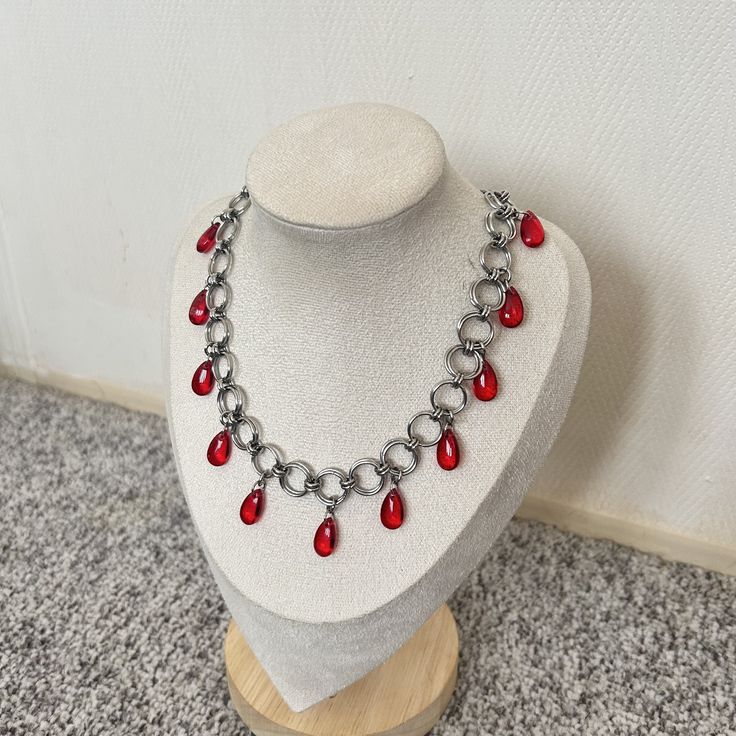 'Tears of Blood' Stainless steel chainmail silver and red glass droplet choker necklace